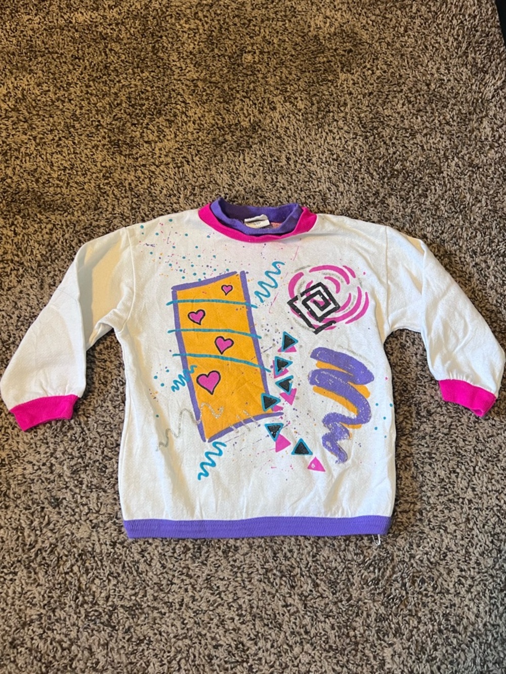 Vintage 90s Lee Girls' White Graphic Sweatshirt with Pink & Purple Accents
